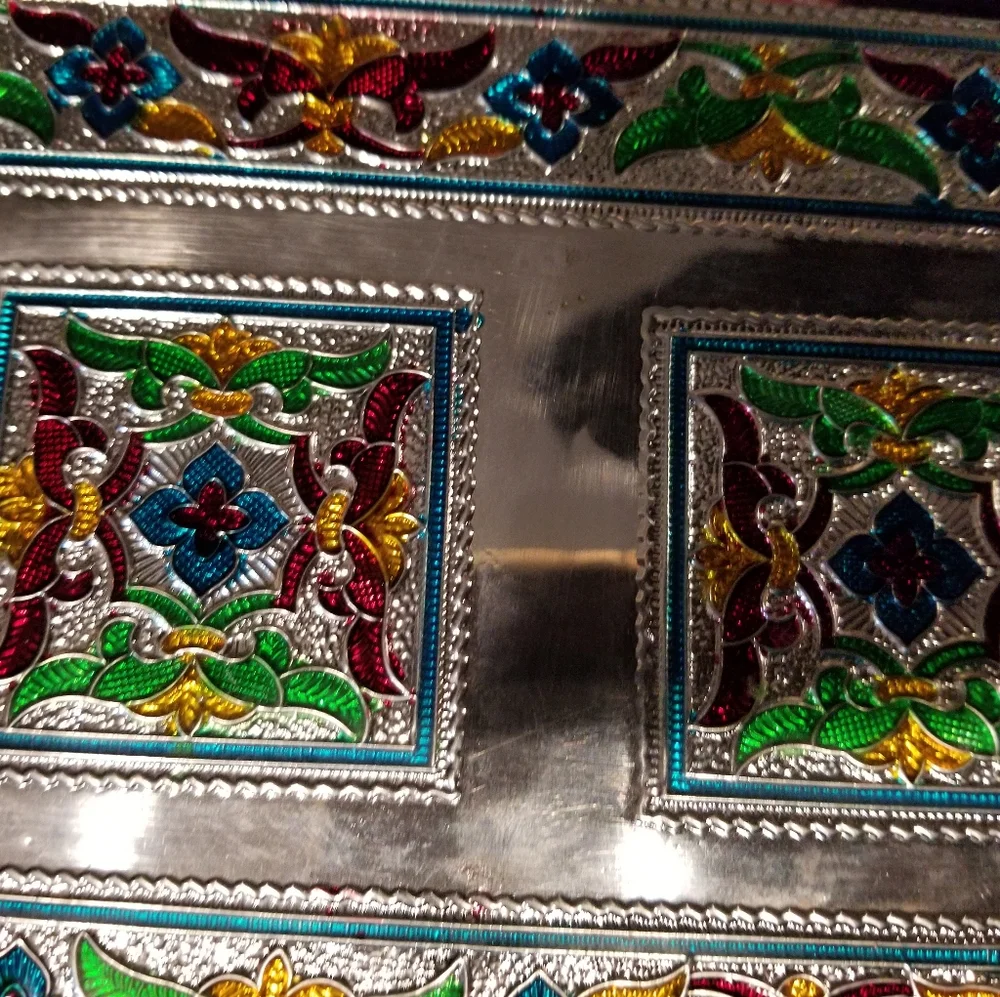 - Decorative Aluminum Rings Jewelry Box 2 Squares in center
